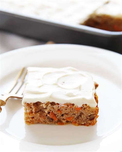 healthy-carrot-cake-recipe-paleo-gluten-free-low-carb image