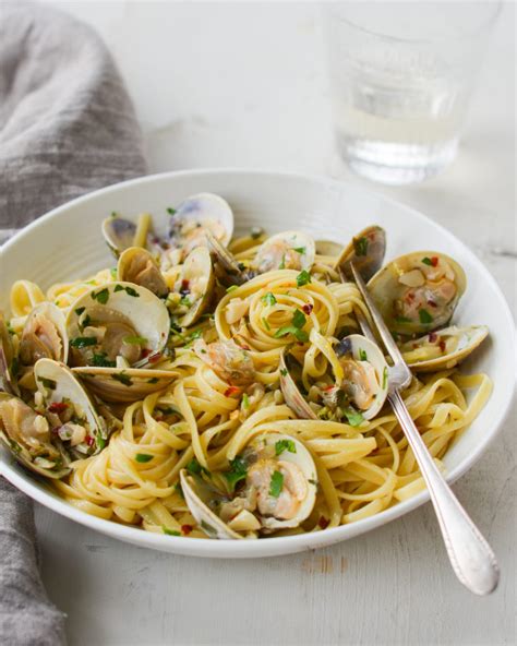 restaurant-style-linguine-with-clams image