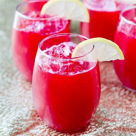 raspberry-lemonade-fizz-by-culinaryhill-quick-easy image