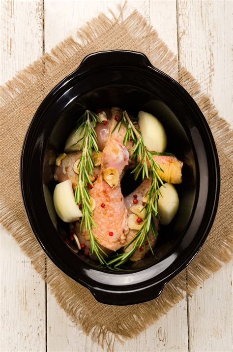 garlic-rosemary-slow-cooker-chicken-olive-oil-co image