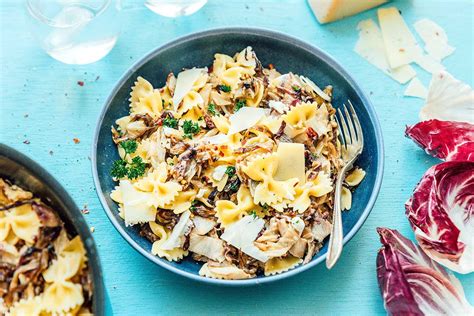 radicchio-pasta-with-goat-cheese-live-eat-learn image