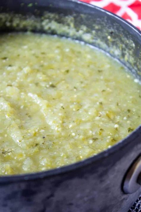 green-chile-sauce-beyond-the-chicken-coop image