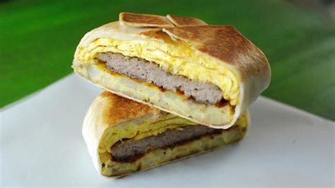 copycat-taco-bell-breakfast-crunch-wrap image