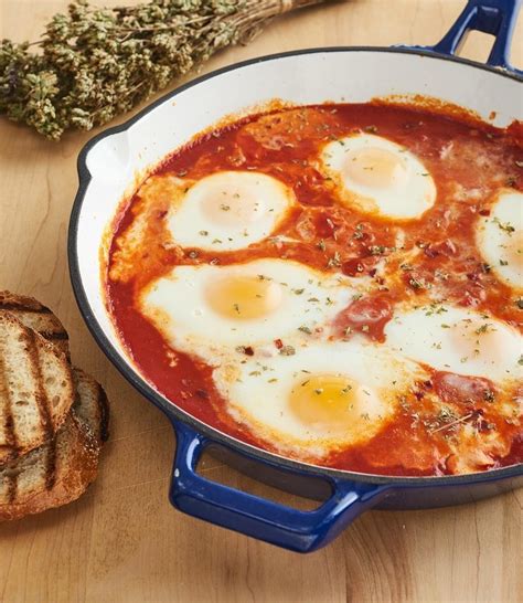 eggs-poached-in-tomato-sauce-lidia image
