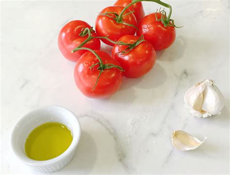basic-fresh-tomato-sauce-recipe-goop image