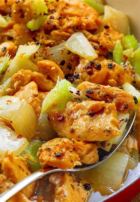 chinese-black-pepper-chicken-stir-fry-chefjar image