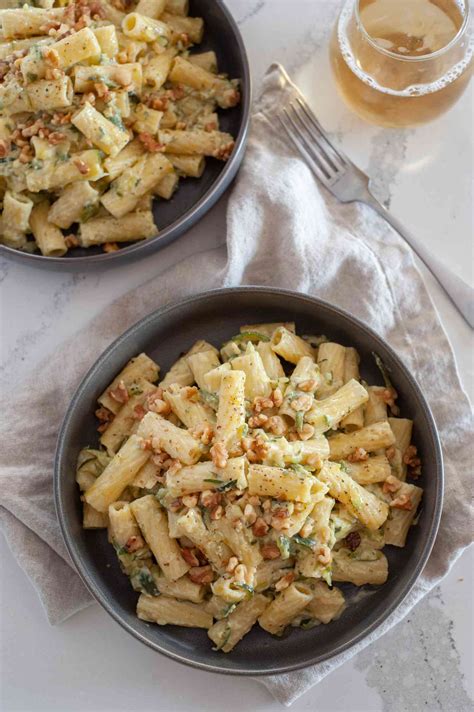 creamy-one-pot-pasta-with-zucchini-recipe-simply image