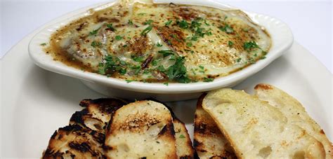 french-onion-soup-fondue-robert-irvine image