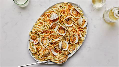 bas-best-linguine-and-clams-recipe-bon-apptit image