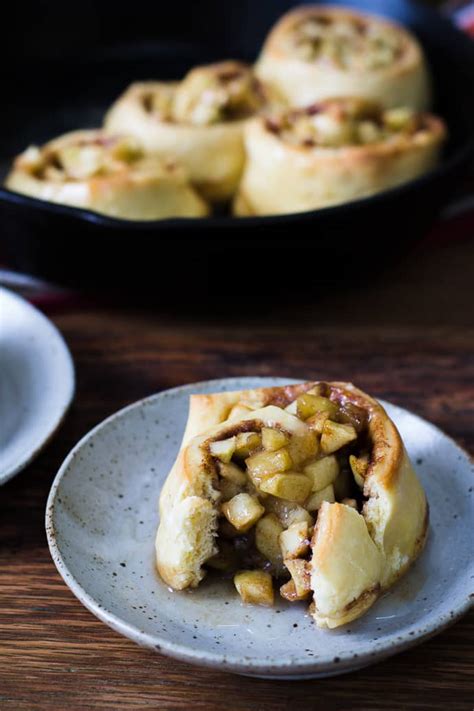 apple-pie-cinnamon-rolls-food-with-feeling image