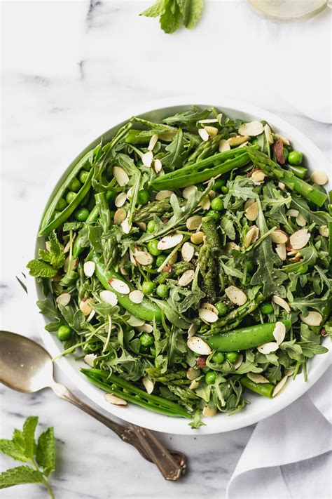 20-green-salad-recipes-for-dinner-or-a-side-fork-in-the image