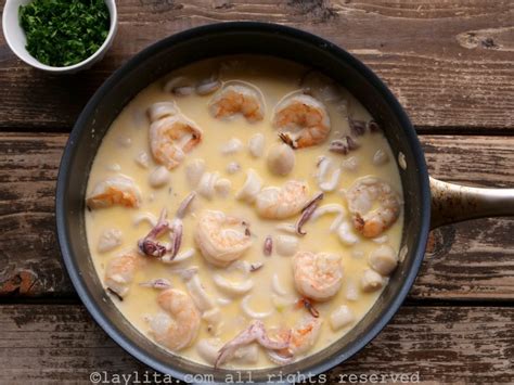 mixed-seafood-in-a-creamy-garlic-wine-sauce-mariscos image