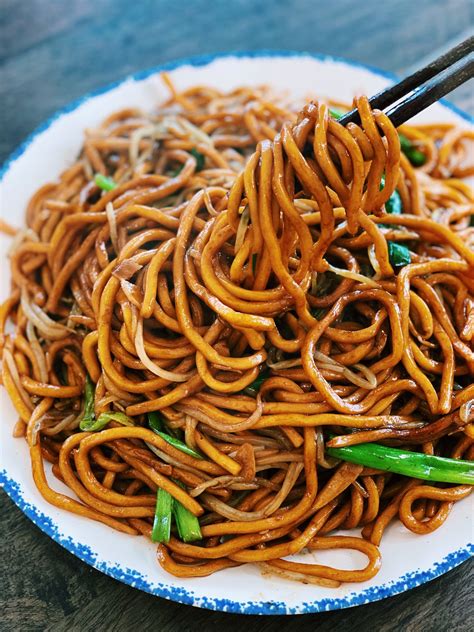 soy-sauce-pan-fried-noodles-15-minutes-tiffy image