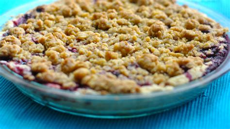 berry-crumble-pie-the-nosher-my-jewish-learning image