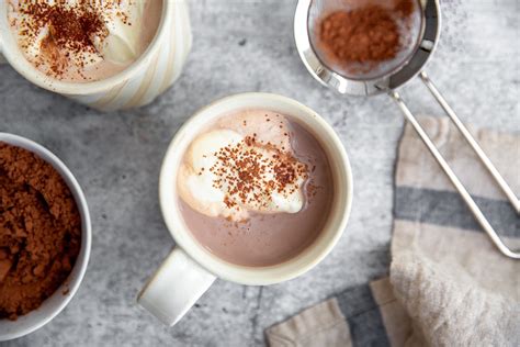 healthy-hot-chocolate-recipe-from-scratch-fast image