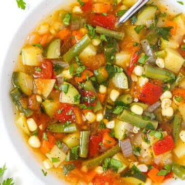 garden-vegetable-soup-easy-vegan-the-garden-grazer image