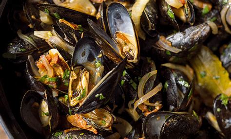 steamed-mussels-with-chorizo-and-fennel image