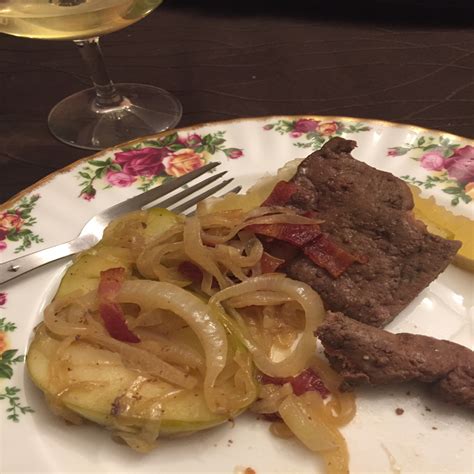 calfs-liver-with-apples-and-onions-bigoven image