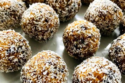 apricot-and-date-balls-lifestyle-changes-one-bite-at image