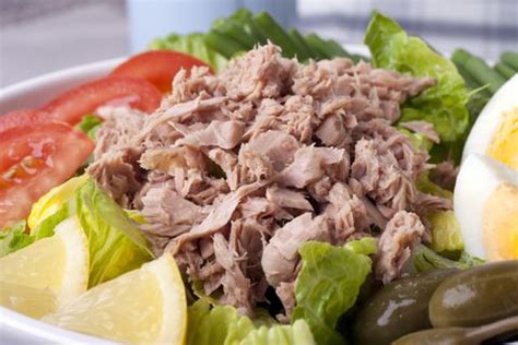 tuna-nicoise-salad-the-authentic-classic-french image