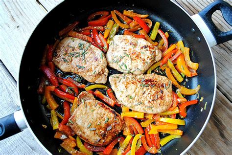 pork-chops-with-balsamic-peppers-eat-yourself-skinny image