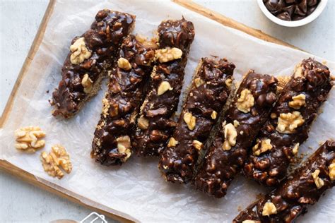 walnut-caramel-chocolate-bars-california-walnuts image