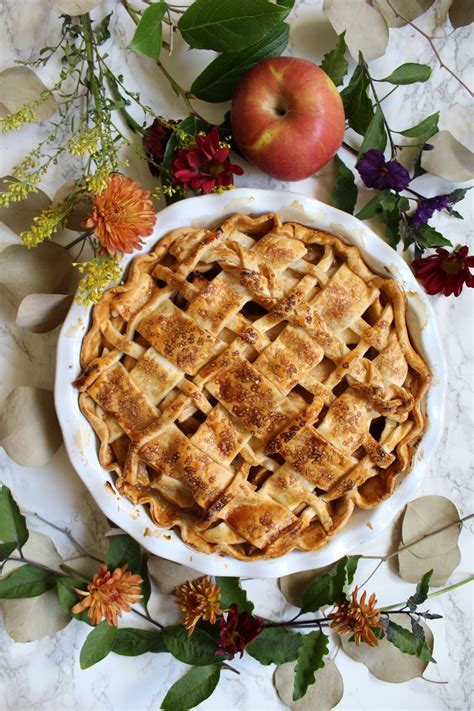 honey-apple-pie-cooking-with-a-wallflower image