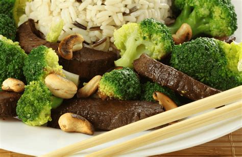 cashew-beef-and-broccoli-stir-fry-recipe-sparkrecipes image