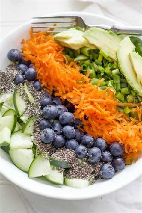 20-detox-salads-to-put-you-back-on-track-foodiecrush image