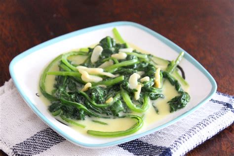 sauteed-spinach-with-garlic-and-cheese image