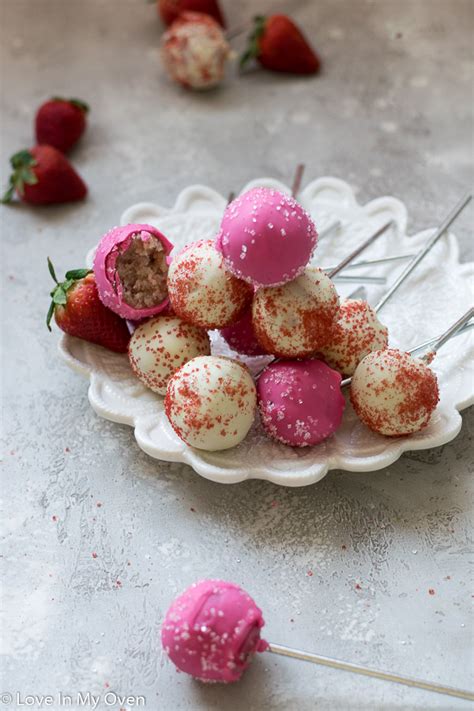 strawberry-cake-pops-love-in-my-oven image