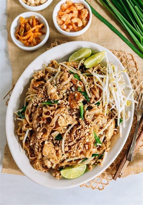 pad-thai-authentic-thai-recipe-the-woks-of-life image