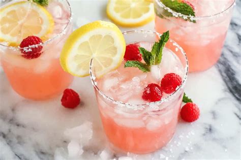 pink-lemonade-margarita-a-farmgirls-dabbles image