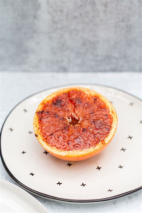 broiled-grapefruit-with-brown-sugar-and-vanilla-food image