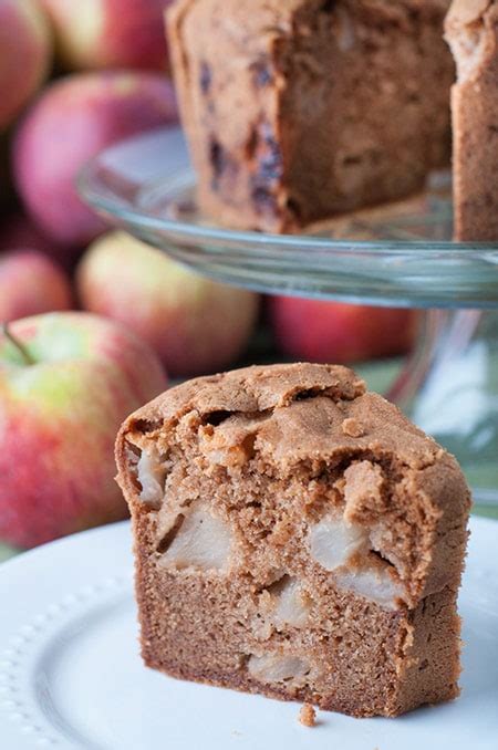 apple-spice-cake-with-apple-pieces-photos-food image