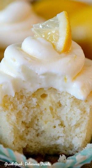 lemon-cupcakes-filled-with-delicious-lemonade-cream image