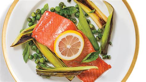 salmon-with-peas-and-leeks-muscle-fitness image