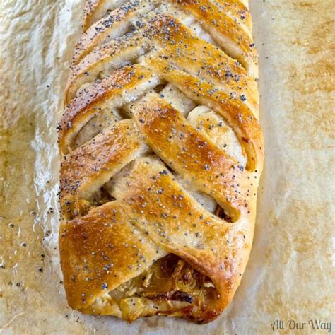 an-impressive-cheese-and-caramelized-onion-bread image