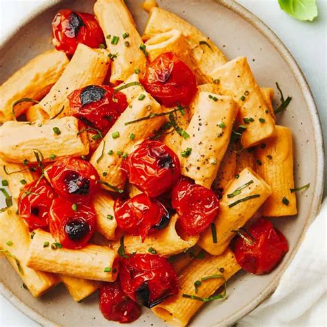 creamy-red-pepper-pasta-with-blistered-tomatoes image