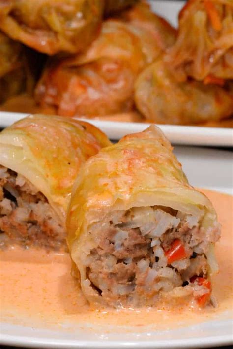 lithuanian-cabbage-rolls-balandeliai-international image