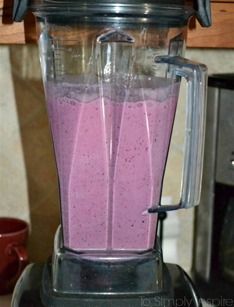 healthy-strawberry-blueberry-banana-smoothie image