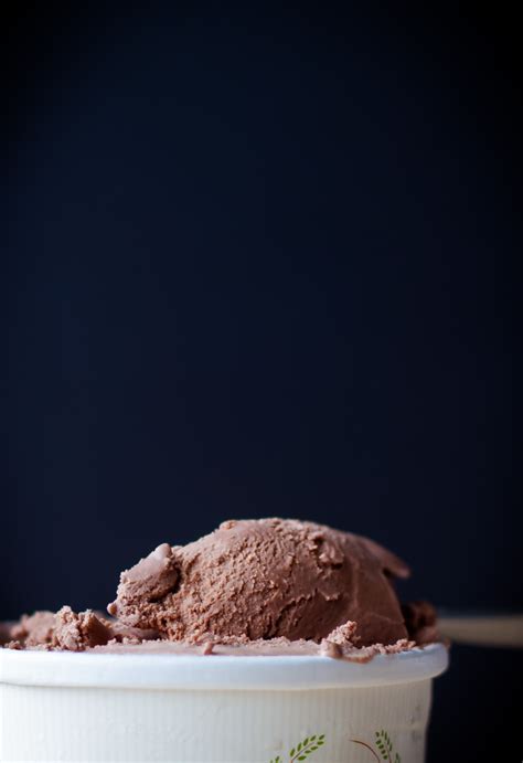 chocolate-sundaes-with-black-sesame-and-macadamia image