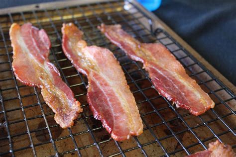 the-best-and-easiest-way-to-cook-bacon-in-the-oven image