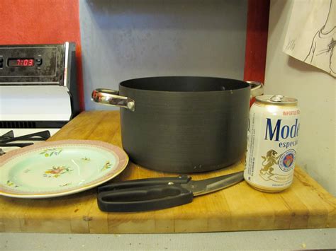 how-to-make-a-steamer-pot-using-household-objects image