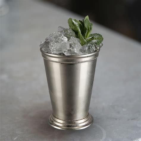 champagne-julep-cocktail-recipe-diffords-guide image