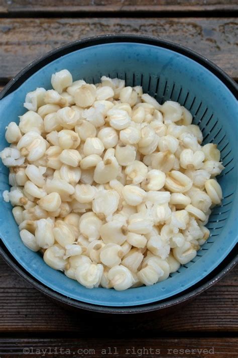 how-to-cook-hominy-corn-or-mote-laylitas image
