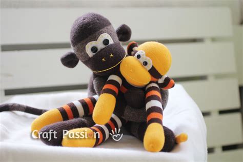 sock-monkey-easy-guide-free-sewing-pattern-craft image