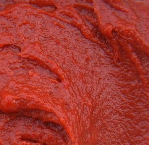 red-wine-tomato-sauce-think-tasty image
