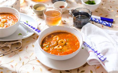 tomato-and-mushroom-tortellini-soup-vegan-one image