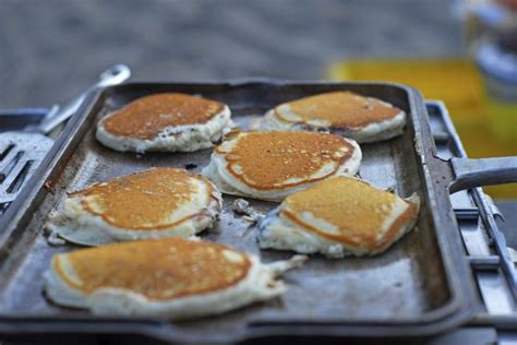 4-easy-ways-to-make-camping-pancakes-eureka image